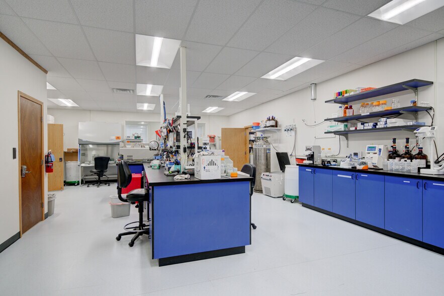 More Photos Of 351 Evergreen Dr, Bozeman Office For Sale