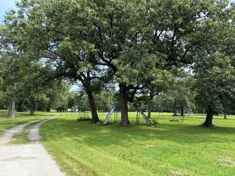 More Photos Of 4112 S Youth Camp Rd, Saint Anne Trailer Camper Park For Sale