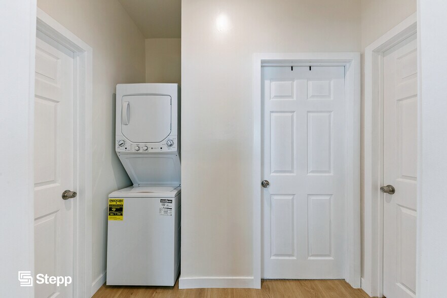 More Photos Of 1317 E 1st St, Long Beach Apartments For Sale