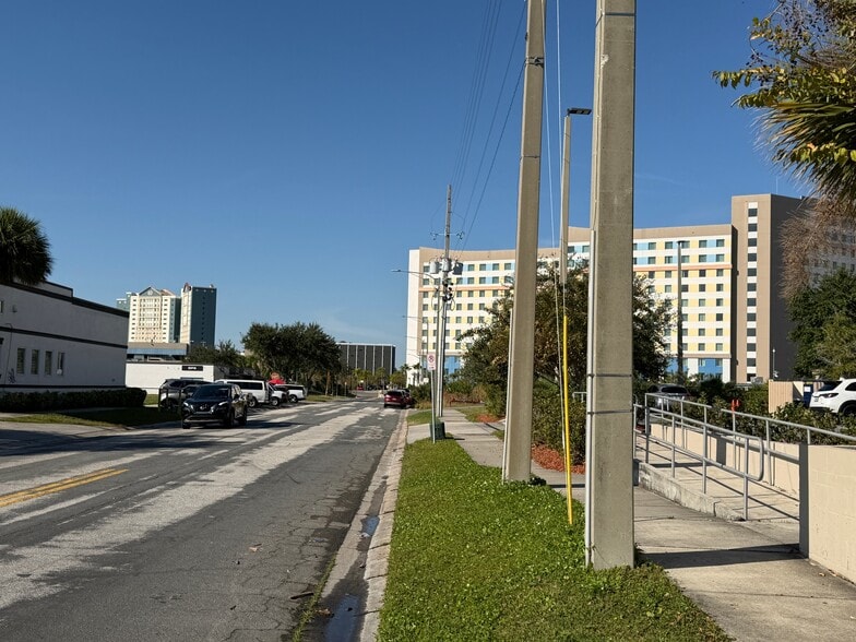 More Photos Of 5803 Precision Dr, Orlando Restaurant For Sale