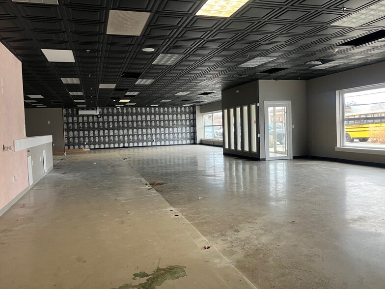 More Photos Of 57 Loring Ave, Salem Storefront Retail Office For Lease