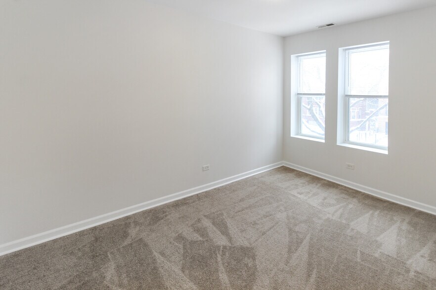 More Photos Of 6731 S Chappel Ave, Chicago Apartments For Sale