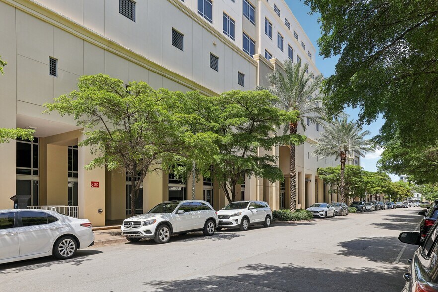 More Photos Of 135 San Lorenzo Ave, Coral Gables Office For Sale