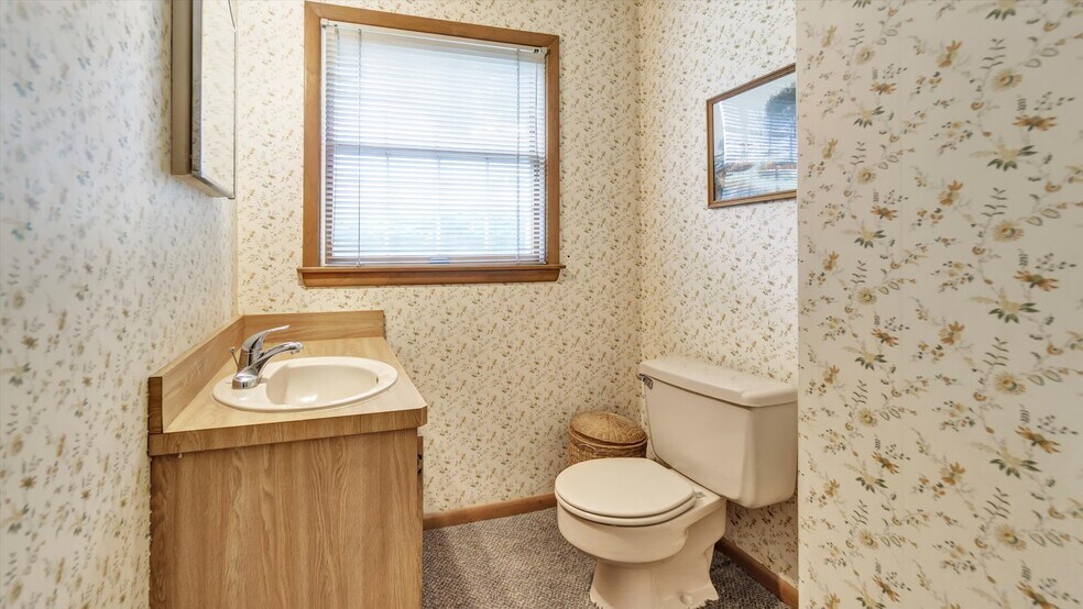 More Photos Of , Cutchogue Office For Sale