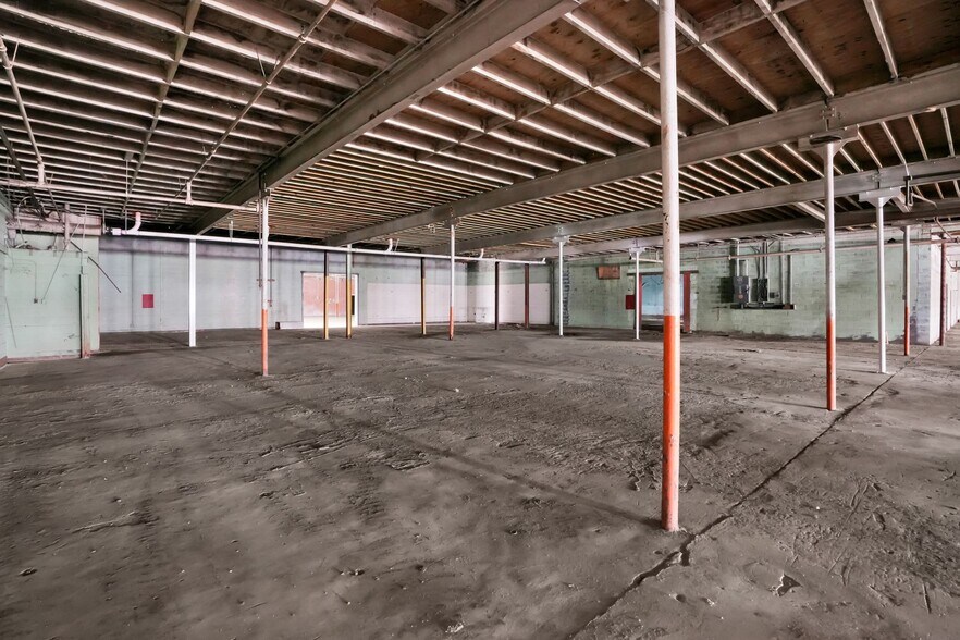 More Photos Of 900 W Academy St, Cherryville Manufacturing For Sale