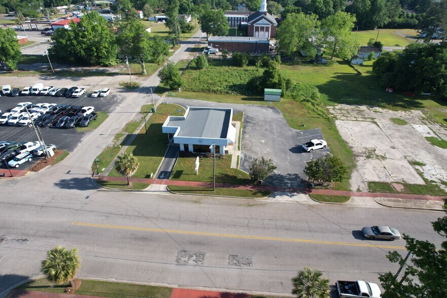 More Photos Of 202 Broad st, Hemingway Office For Sale