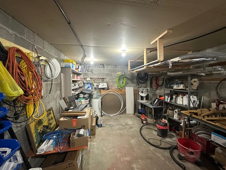 More Photos Of 171 Mission Rd, Wawa Hotel For Sale