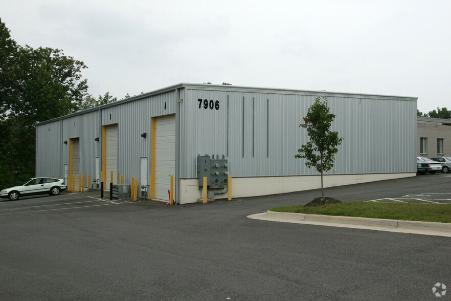 More Photos Of 7906 Hill Park Ct, Lorton Warehouse For Lease