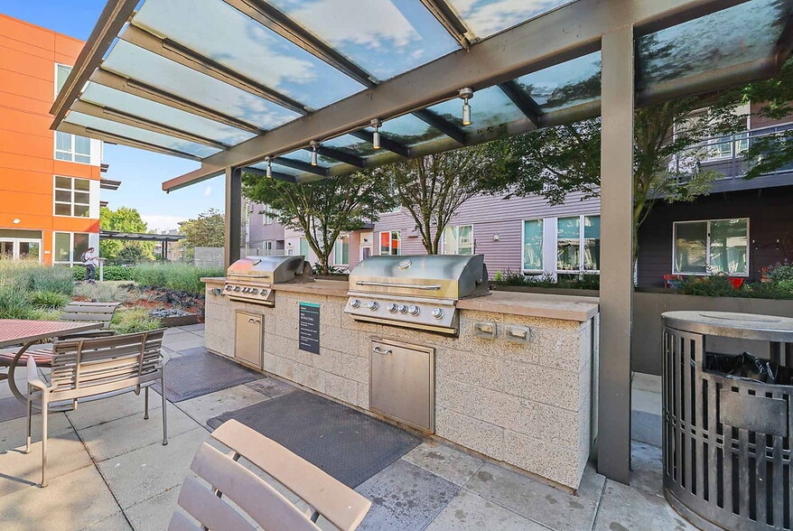 More Photos Of 2441 76th Ave SE, Mercer Island Apartments For Lease