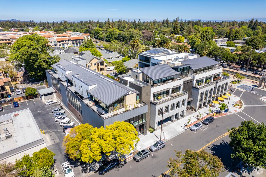 More Photos Of 556 Santa Cruz Ave, Menlo Park Office For Lease