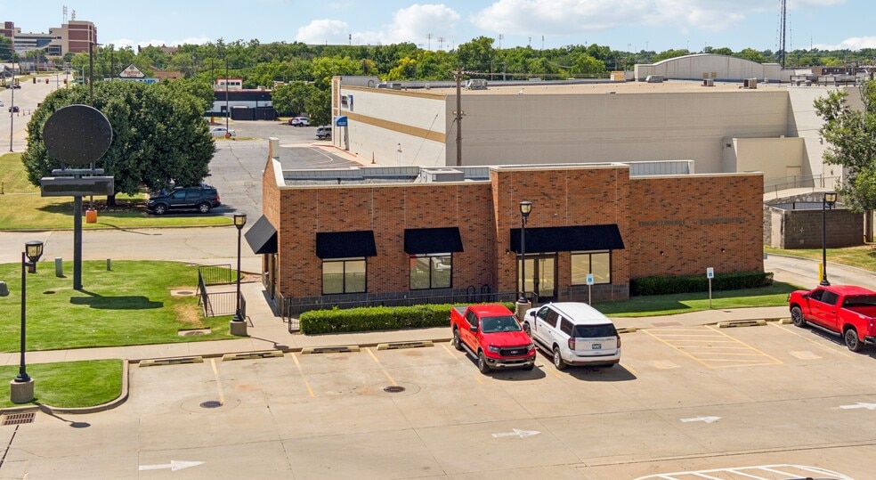 Primary Photo Of 300 E Hall Of Fame Ave, Stillwater General Retail For Lease