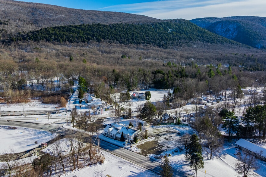 More Photos Of 1844 Depot St, Manchester Center Restaurant For Sale