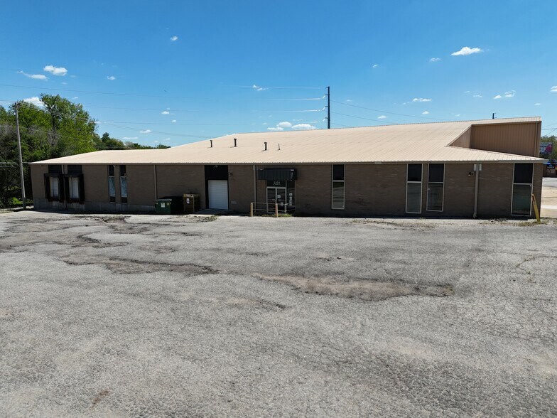 More Photos Of 2305 Saint Joseph Ave, Saint Joseph Warehouse For Sale