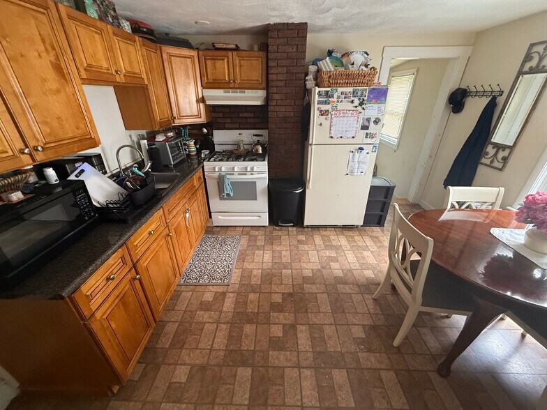 More Photos Of 775 Union St, Rockland Multifamily For Sale