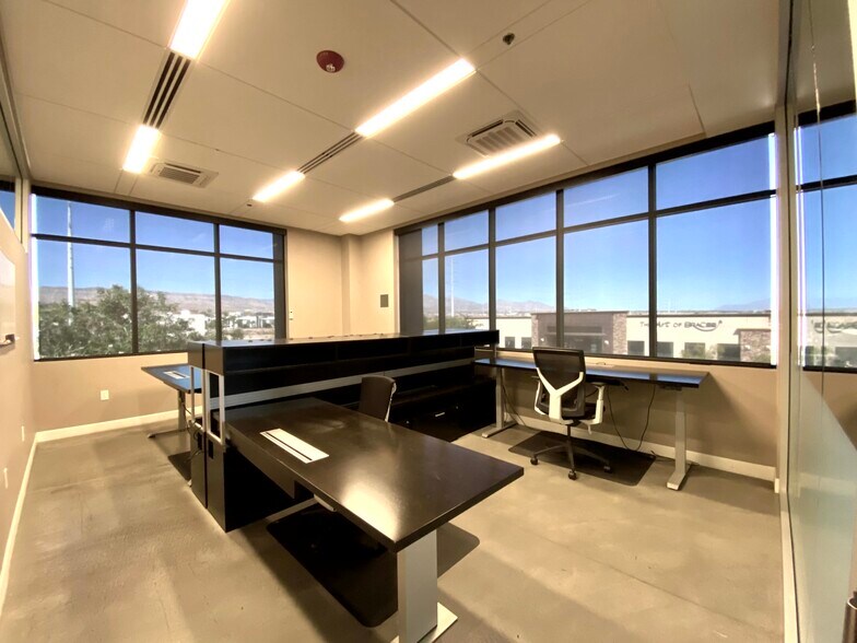 More Photos Of 6010 S Durango Dr, Las Vegas Loft Creative Space For Sale