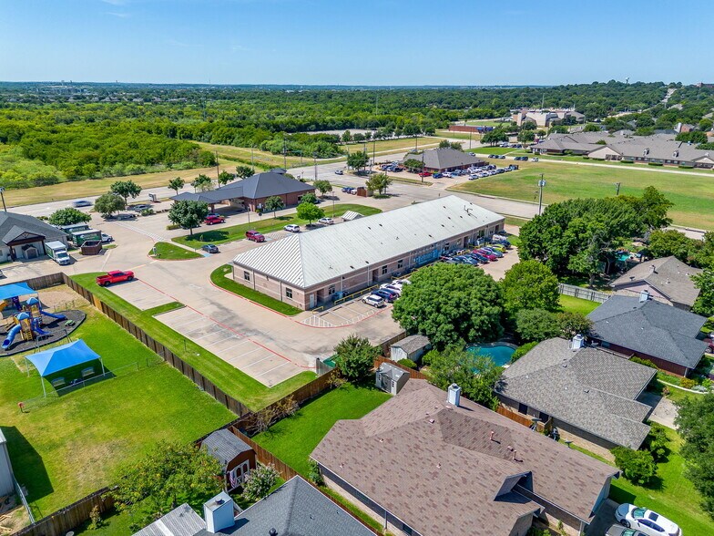 More Photos Of 663-671 NE Alsbury Blvd, Burleson Medical For Lease