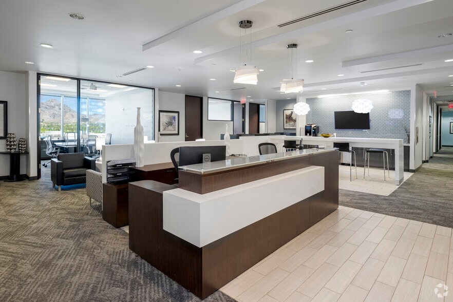 More Photos Of 2415 E Camelback Rd, Phoenix Coworking Space