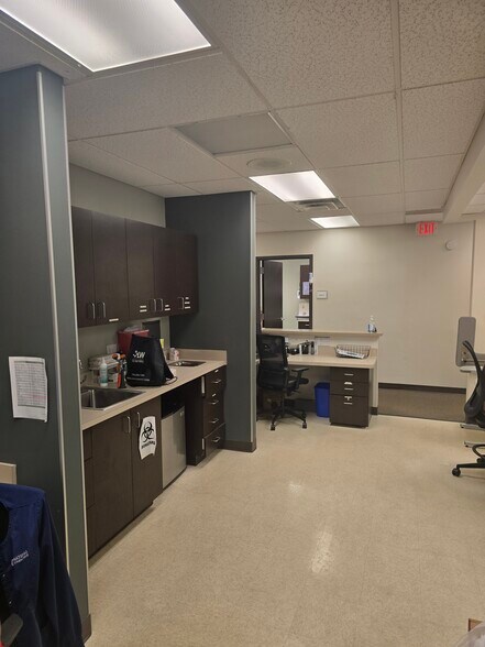 More Photos Of 2098 Teron Trace, Dacula Office For Sale