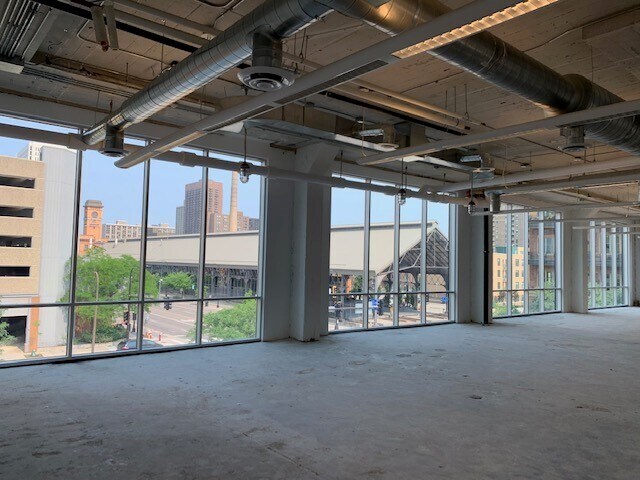 More Photos Of 501-509 S Washington Ave, Minneapolis Health Club For Lease