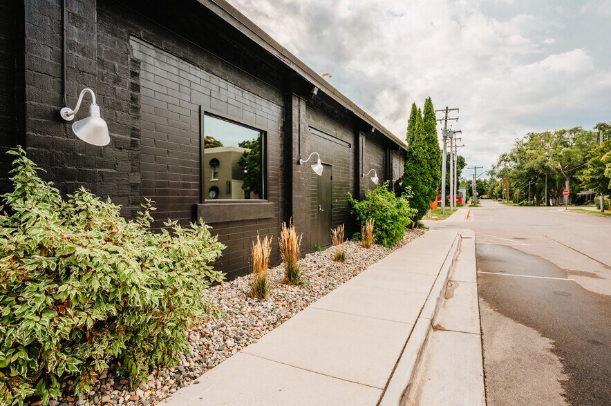 More Photos Of 151 River St, Elk Rapids General Retail For Sale