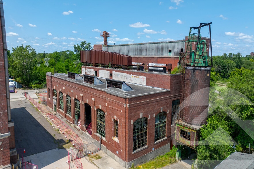 More Photos Of 30600-30712 Michigan Ave, Westland Schools For Sale