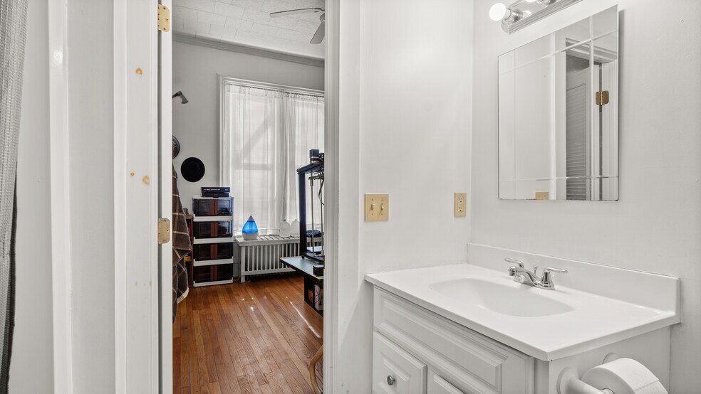 More Photos Of 465 Chapel St, Lee Apartments For Sale