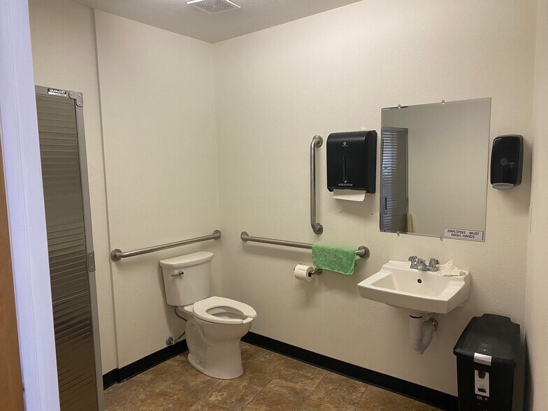 More Photos Of 2695 Patterson Rd, Grand Junction Storefront For Lease