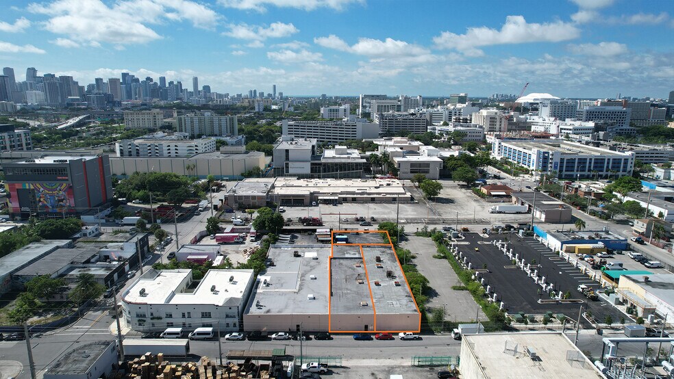 More Photos Of 829-833 NW 21st St, Miami Warehouse For Lease