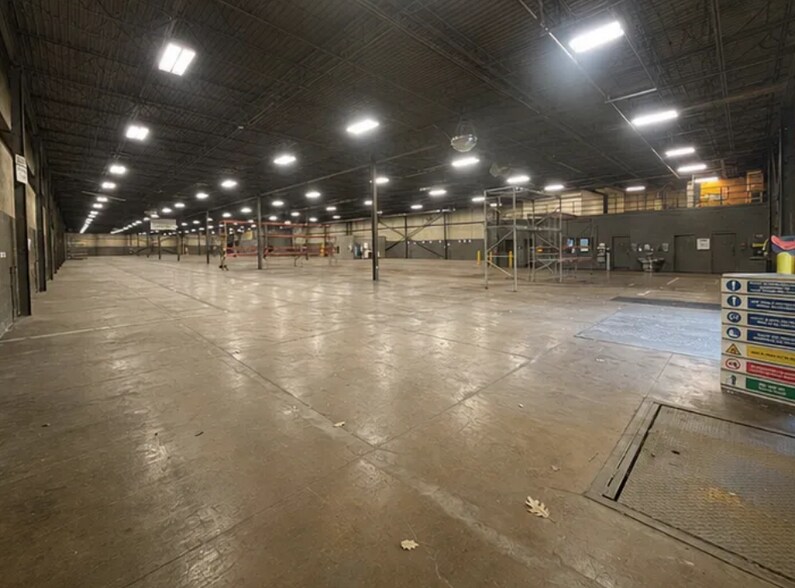 More Photos Of 244 Rex Blvd, Auburn Hills Warehouse For Sale