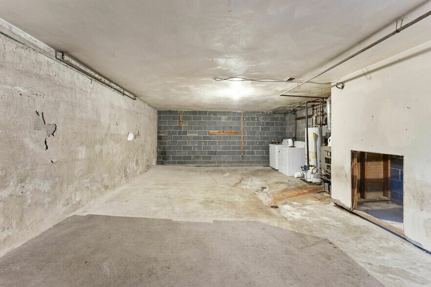 More Photos Of 101 Hooper Rd, Endicott Apartments For Sale