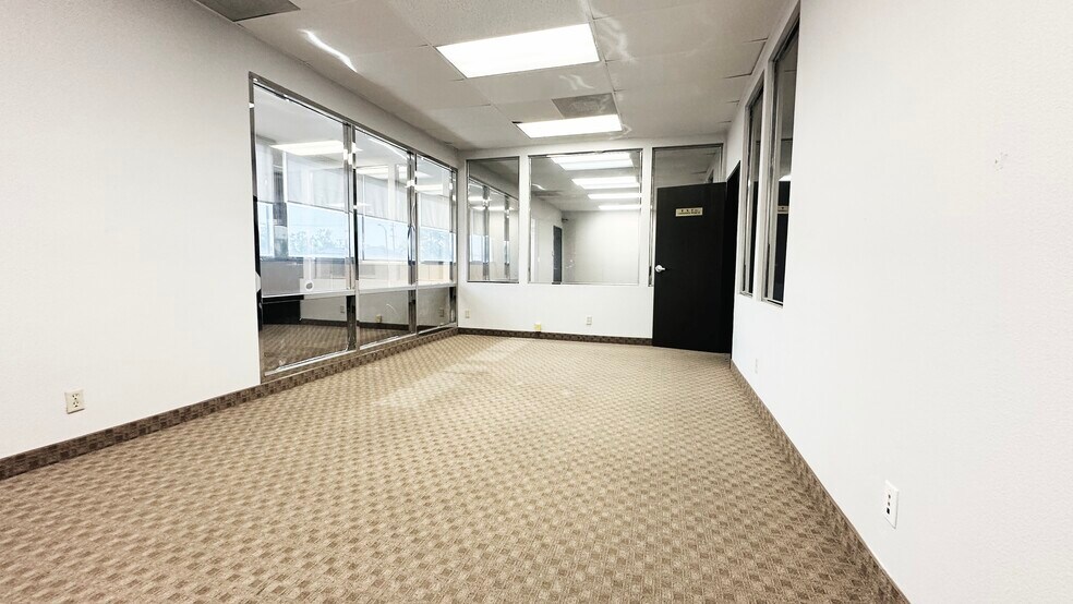 More Photos Of 30 W Valley Blvd, Alhambra Office For Lease
