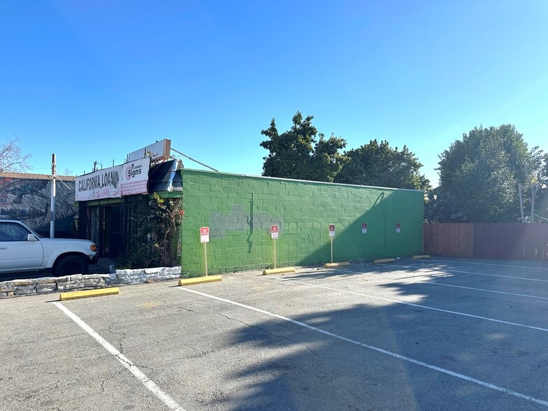 More Photos Of 530 W San Carlos St, San Jose Storefront For Sale