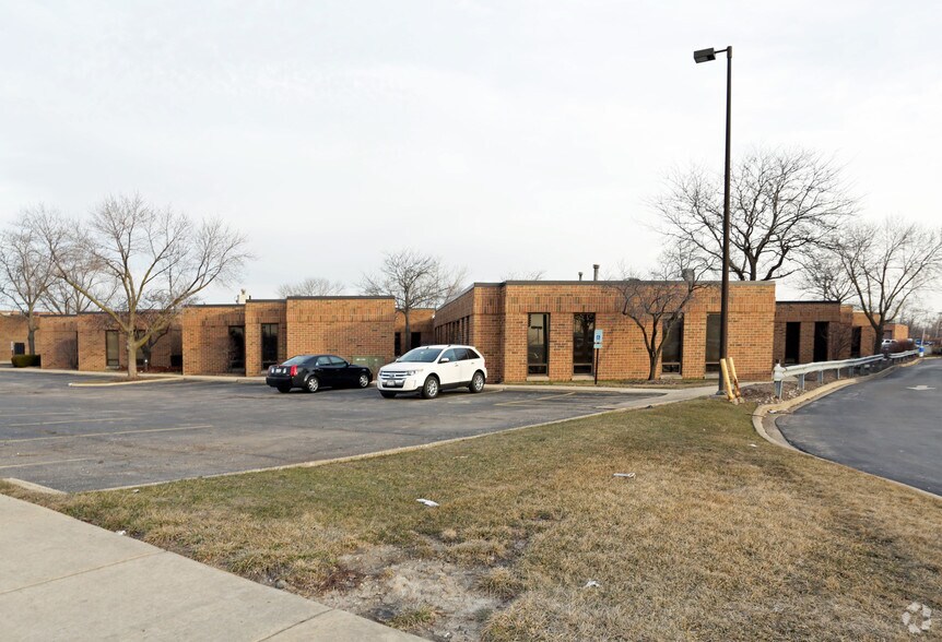 More Photos Of 205 W Grand Ave, Bensenville Office For Lease
