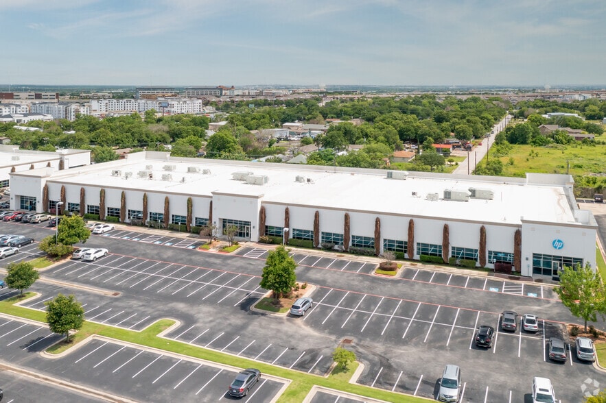 More Photos Of 3800 Quick Hill Rd, Austin Office For Lease