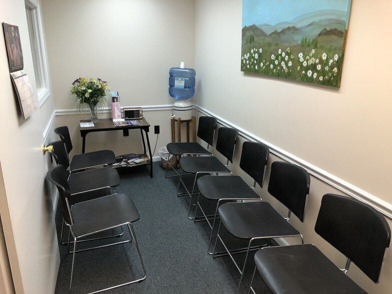 More Photos Of 3005 Brodhead Rd, Bethlehem Office For Sale