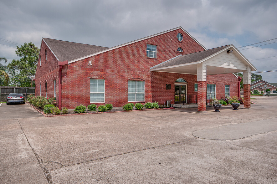 Primary Photo Of 1414 S Friendswood Dr, Friendswood Office For Lease