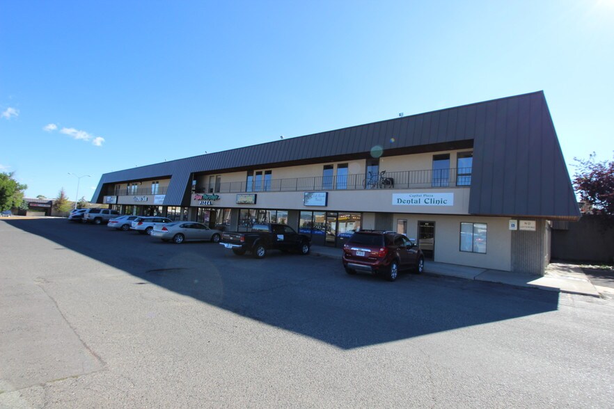 More Photos Of 505 N Sanders St, Helena Storefront Retail Office For Lease