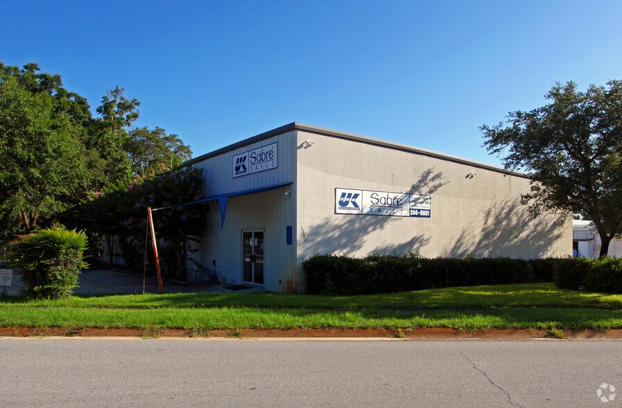 Primary Photo Of 123 Mcgriff St NE, Fort Walton Beach Flex For Lease