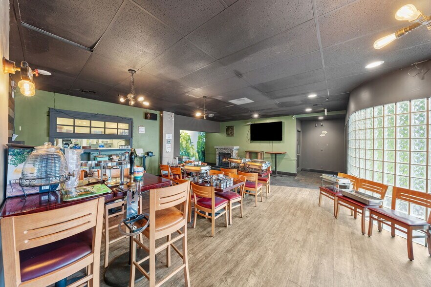 More Photos Of 351 Park Ave N, Renton General Retail For Sale