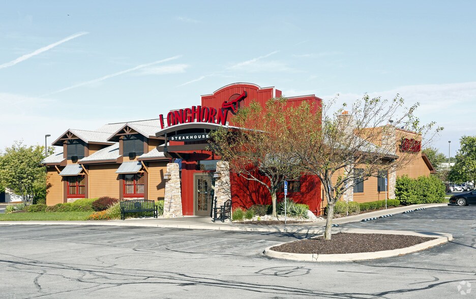 More Photos Of 423-491 W Dussel Dr, Maumee Unknown For Lease