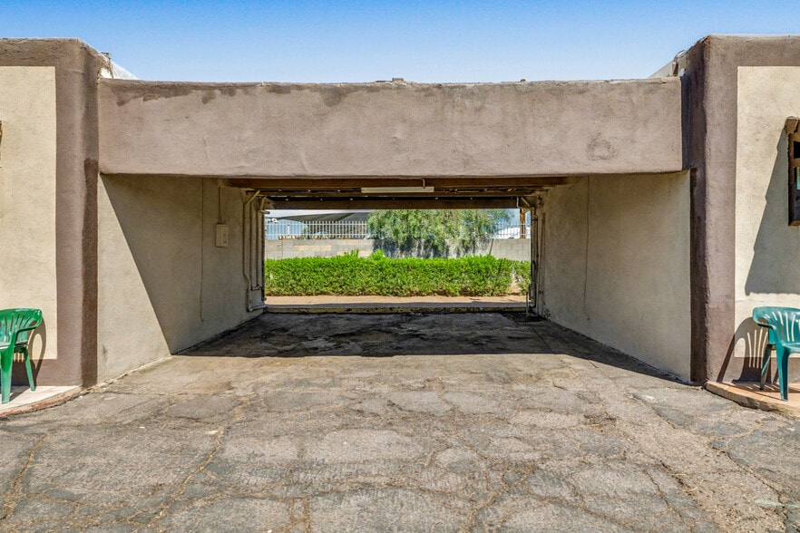 More Photos Of 537 S Country Club Dr, Mesa Hotel For Sale