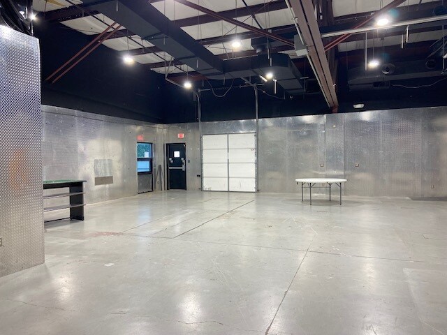 More Photos Of 131 Industrial Park Dr, Hollister General Retail For Lease