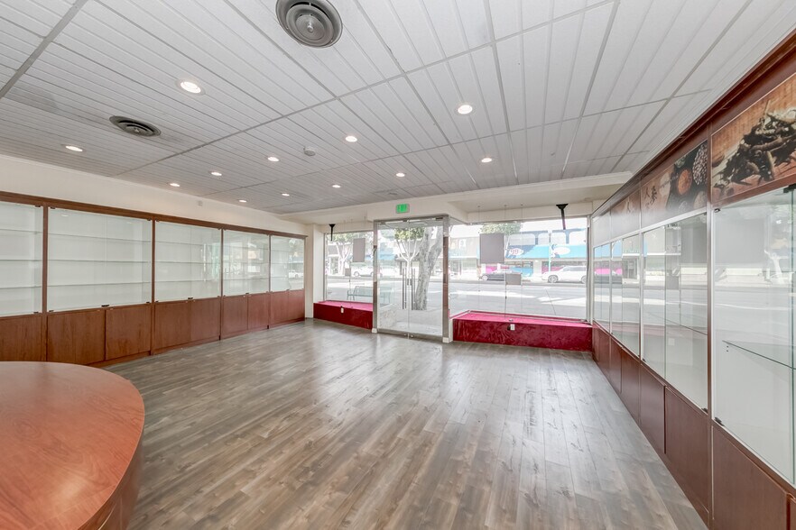 More Photos Of 9560 Las Tunas Dr, Temple City General Retail For Lease
