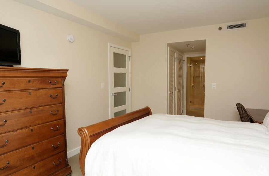 More Photos Of 425 8th St NW, Washington Apartments For Lease