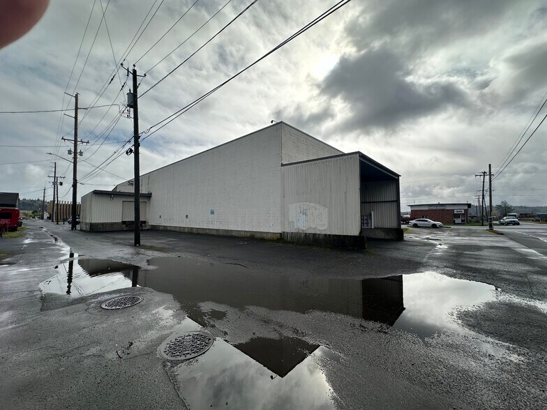 More Photos Of 315 S Michigan St, Aberdeen Office For Sale