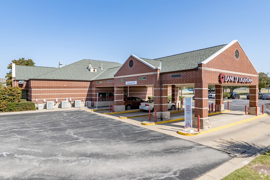 More Photos Of 6006-6040 S Yale Ave, Tulsa Unknown For Lease