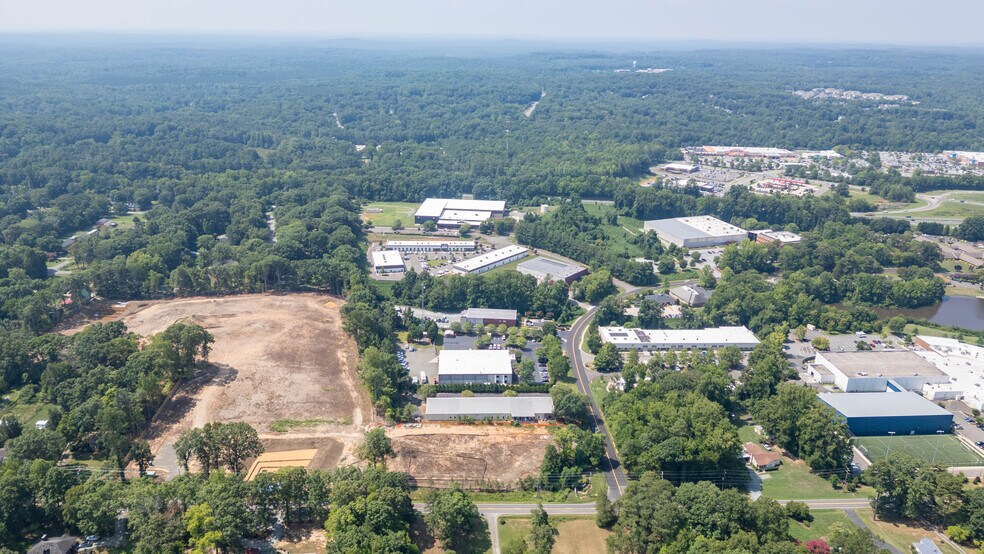 More Photos Of 600 Meadowlands Dr, Hillsborough Research And Development For Lease