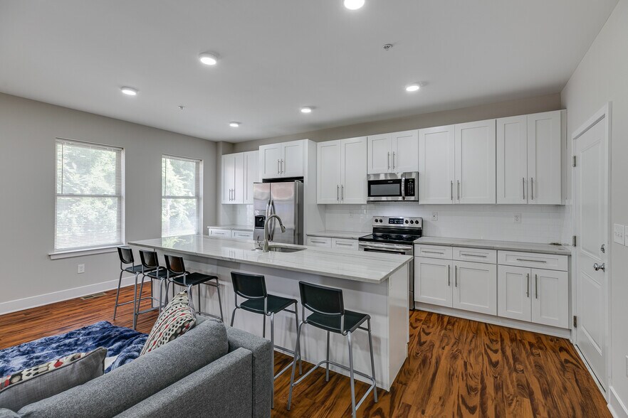More Photos Of 549 E Armstrong St, Philadelphia Apartments For Sale