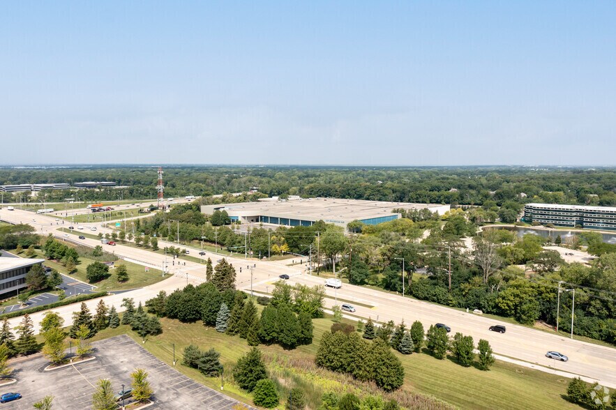 More Photos Of 2800 Lakeside Dr, Bannockburn Warehouse For Lease