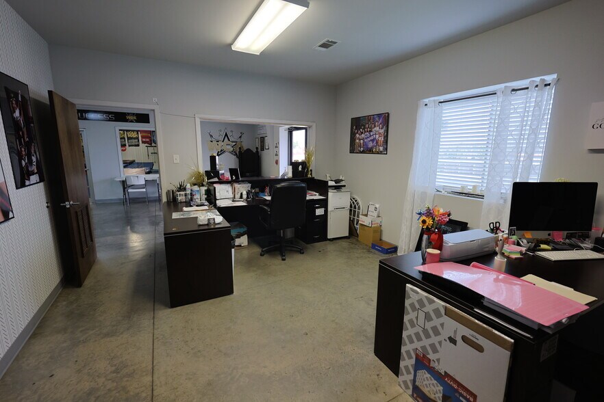 More Photos Of 31 Dale Dr, Cabot General Retail For Sale